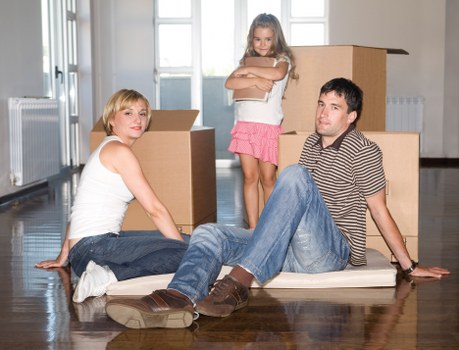Satisfied customers with their moved belongings